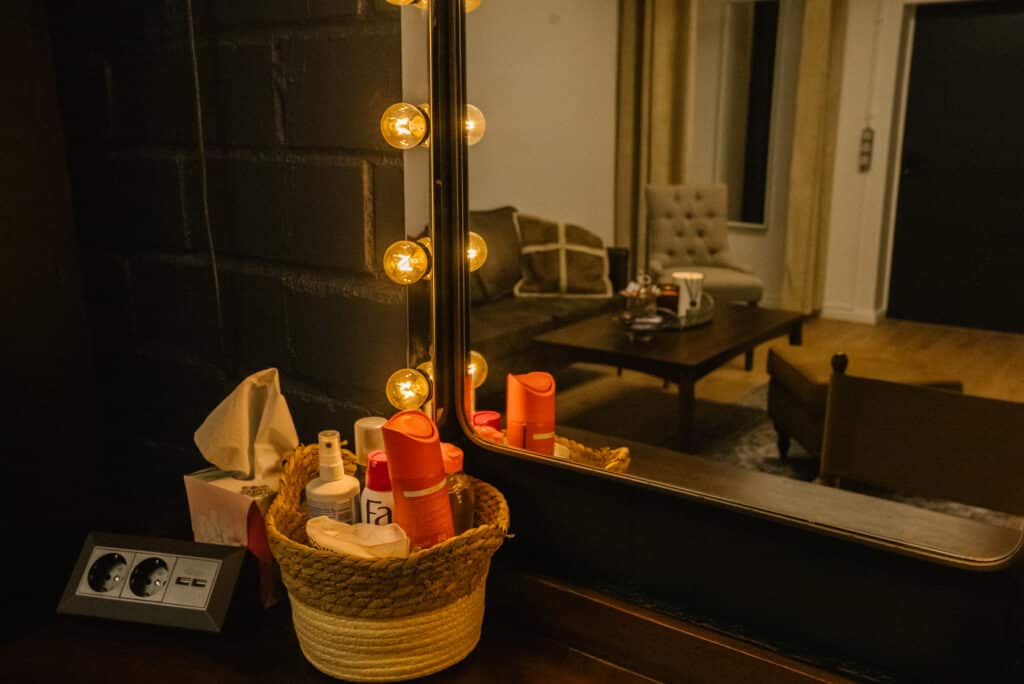 Spiegel im Greenscreen Studio Köln